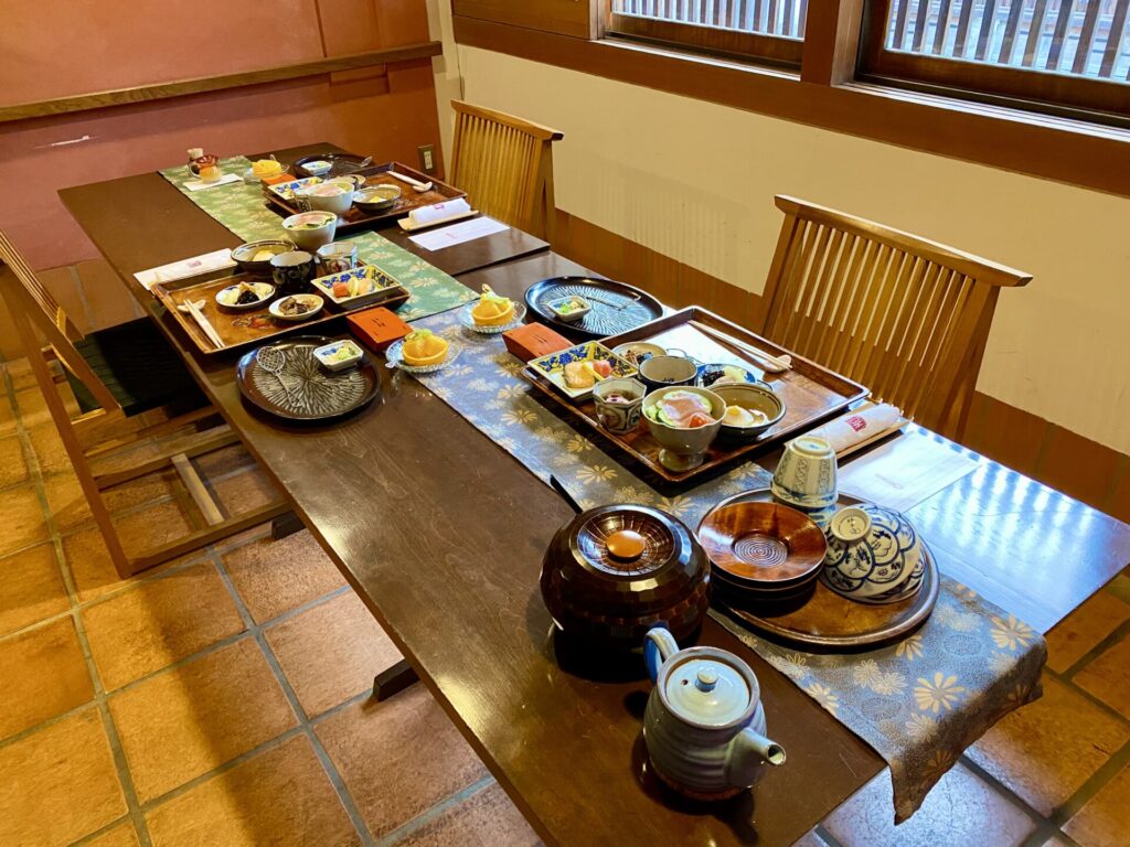 吉井旅館の朝食の部屋