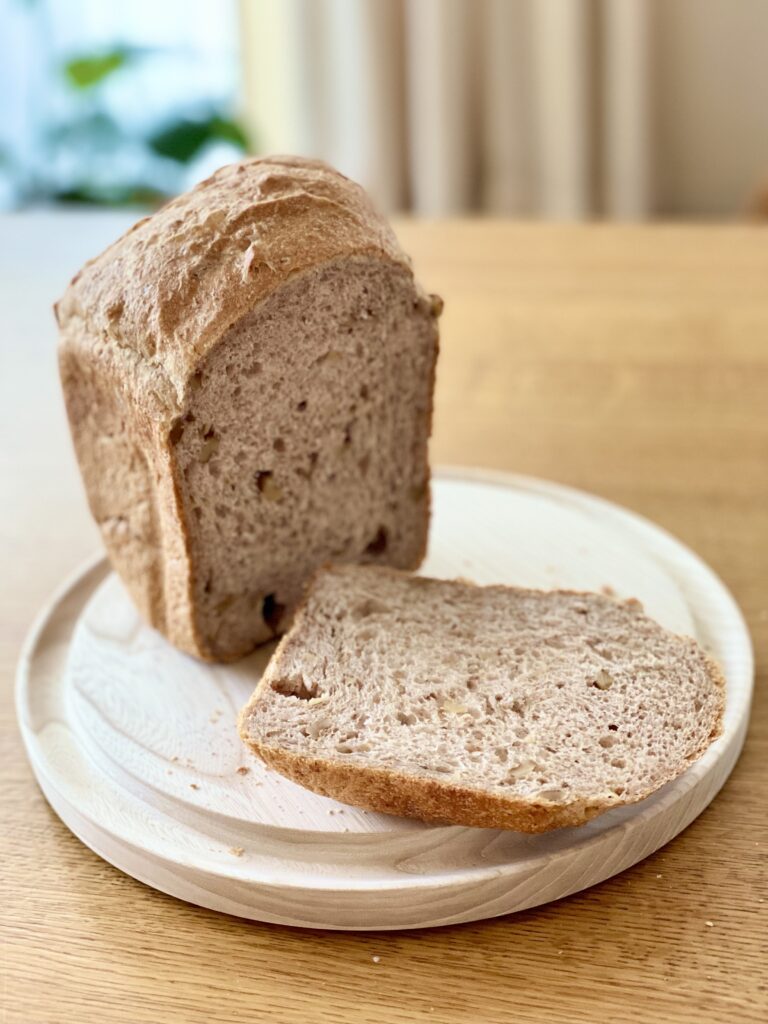 自宅で作る全粒粉のくるみパン