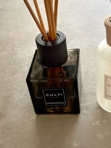 CLUTIクルティのディフューザー スクエア型のデコール